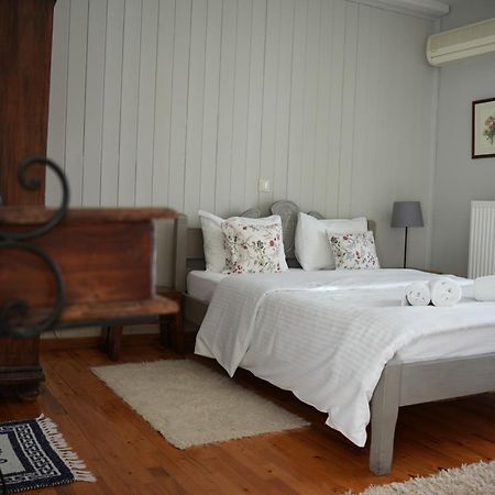 Guesthouse Doma Est 1991 Арахова Экстерьер фото