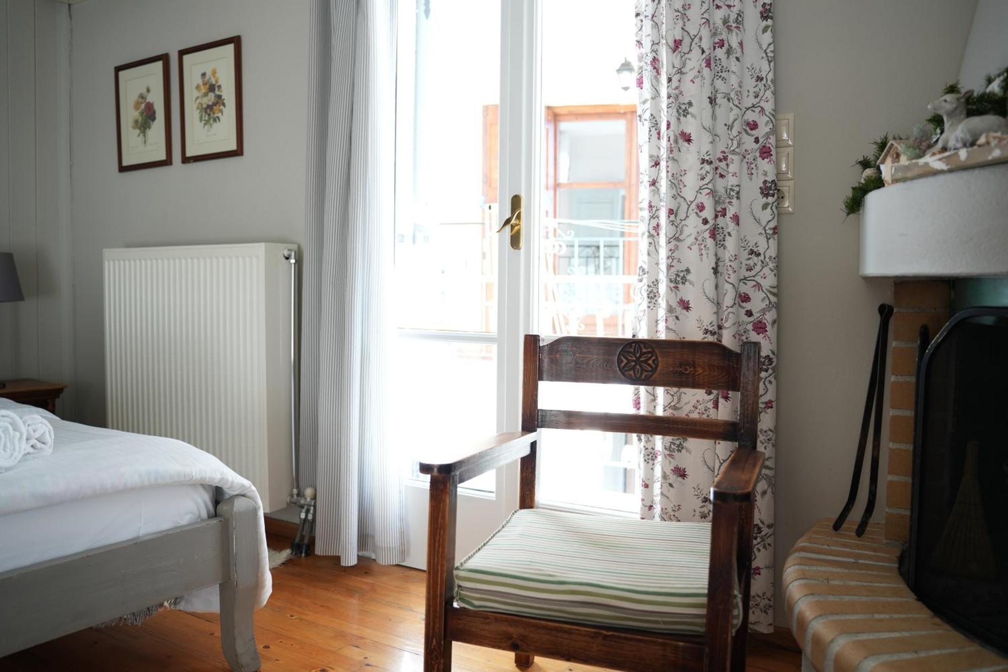 Guesthouse Doma Est 1991 Арахова Экстерьер фото