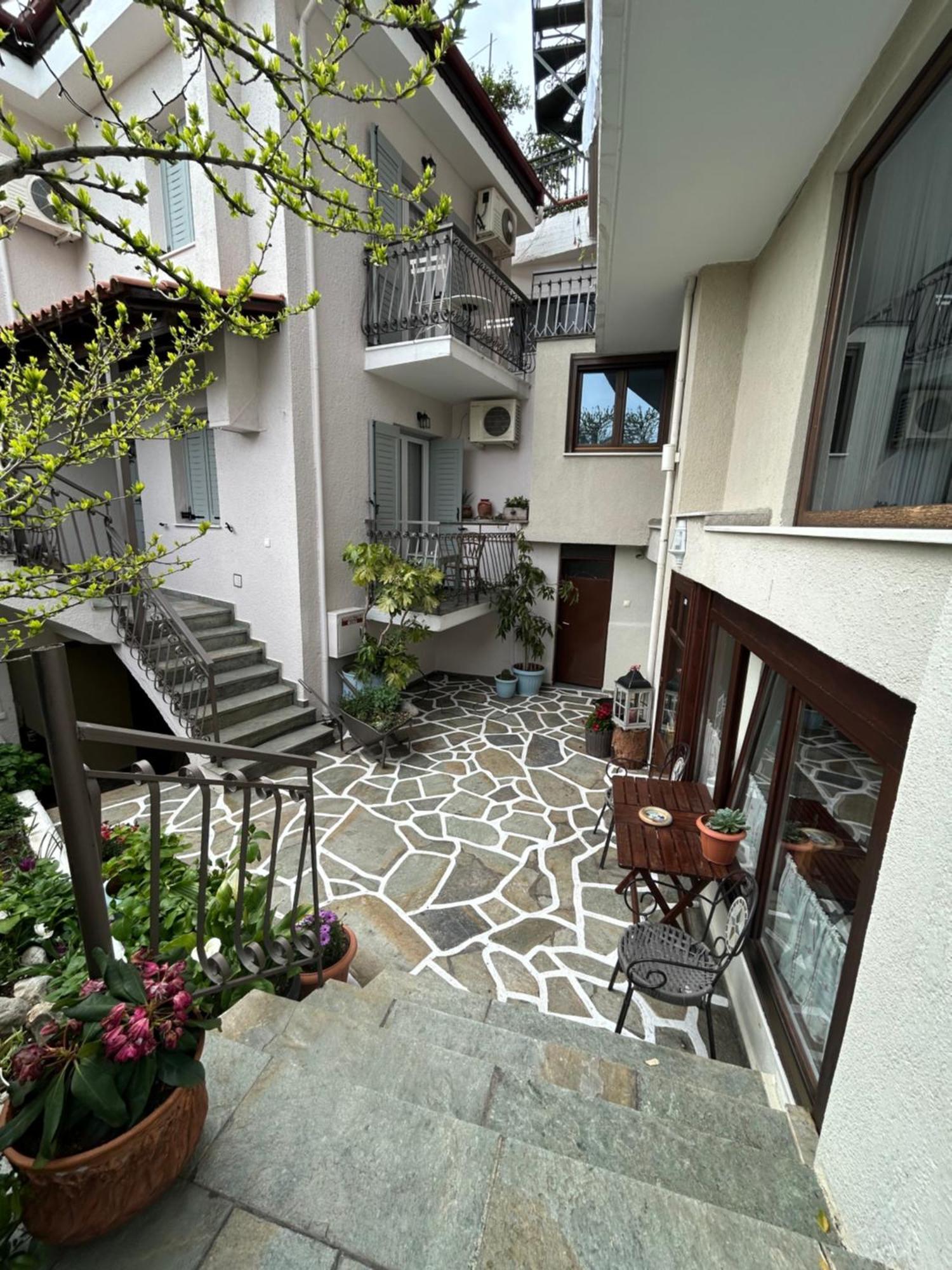 Guesthouse Doma Est 1991 Арахова Экстерьер фото